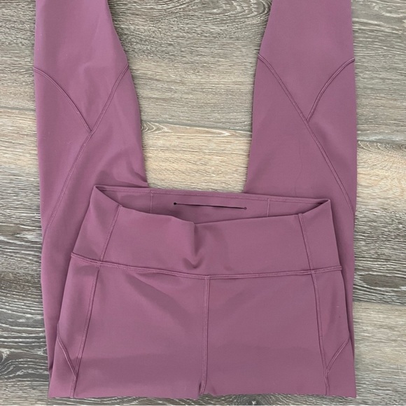 Size 10 Lululemon - Picture 2 of 5